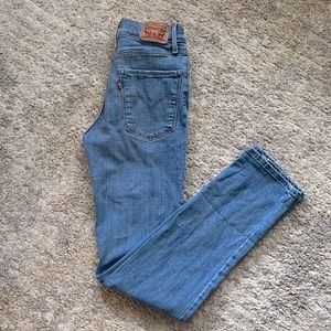 Levi’s 724 High Rise Straight